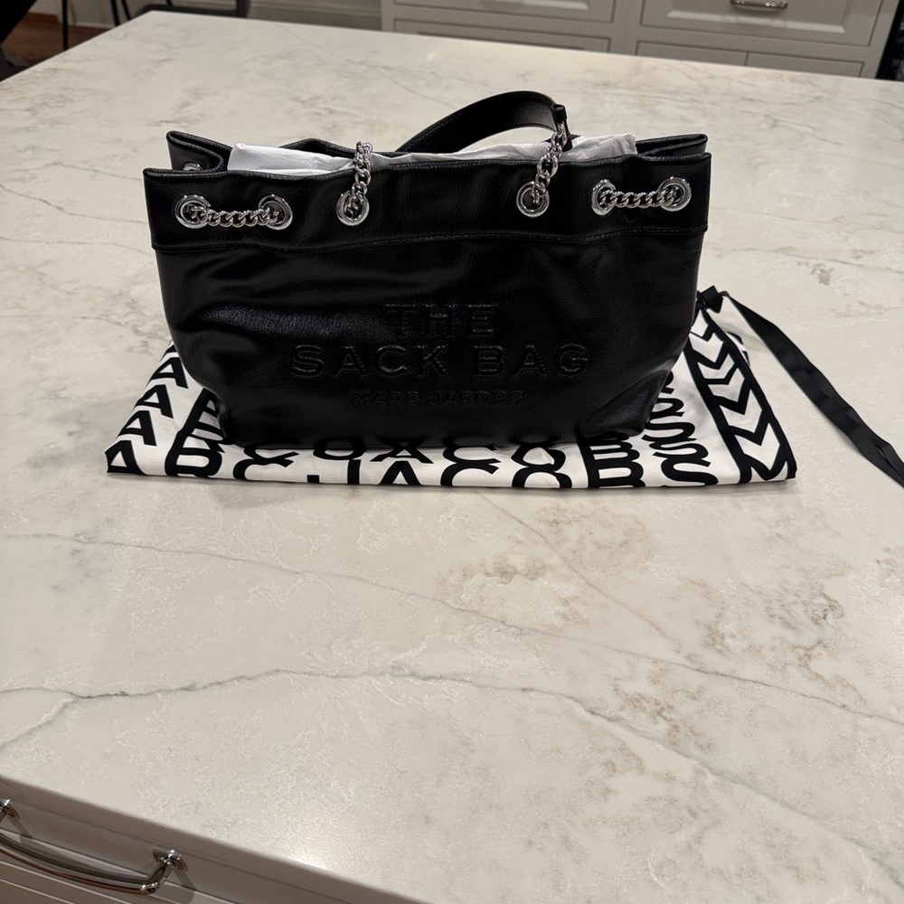 Marc Jacob’s NWT Black Women's Handbag - never used